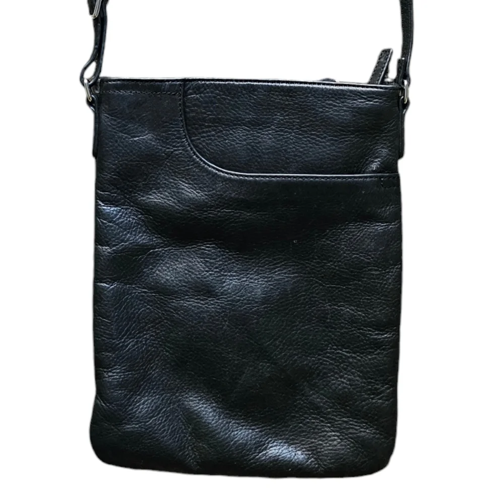 Margot black leather crossbody bag with corner pocket on‎ a front